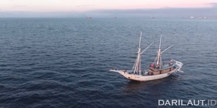 Ketua Umum ISKINDO Mengecek Kesiapan Ekspedisi Kapal Pinisi