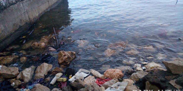 13 Juta Ton Plastik Terbuang ke Lautan