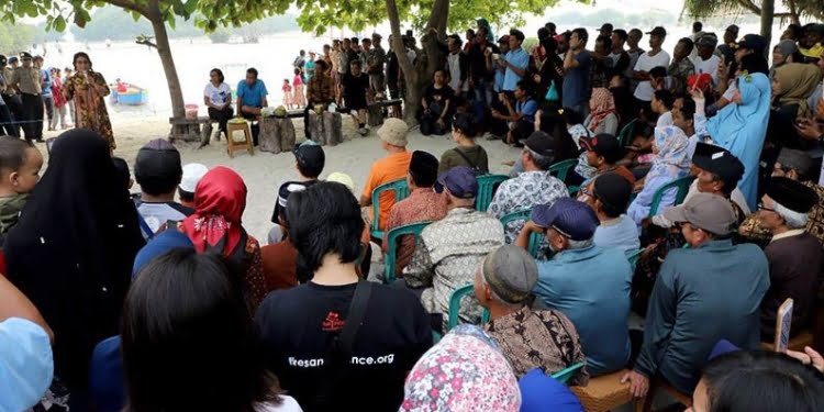 Tak Boleh ada Sedotan Plastik di Pulau Pari