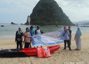 Perahu Kano Ramah Lingkungan dari Serat Tebu