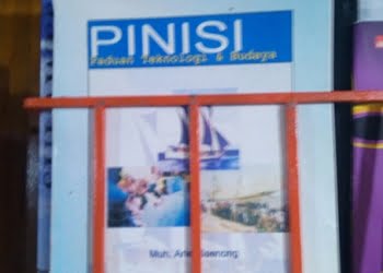 Pustaka di Kapal Layar Pinisi