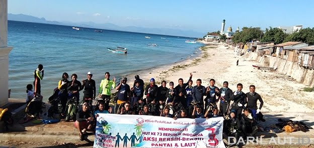 43 Kilogram Sampah Bawah Laut Diangkat di Pasir Panjang Kupang