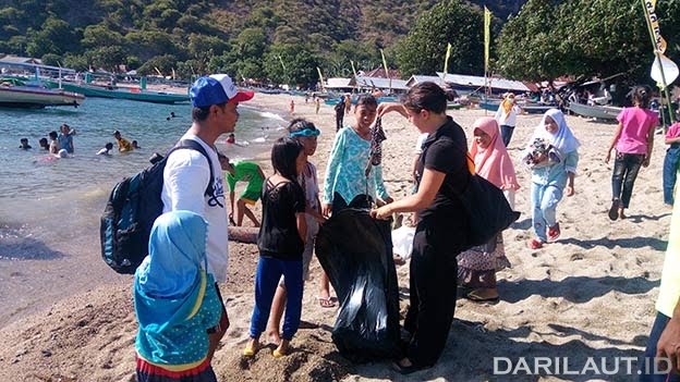 Sampah Plastik, Hari Ini Dibersihkan, Besok Ada Lagi