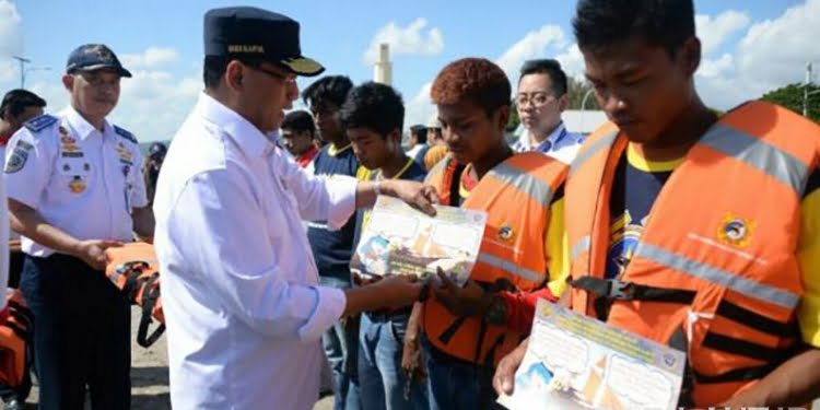 Masyarakat Selayar dan Bira Dapat Pelatihan Keselamatan Pelayaran