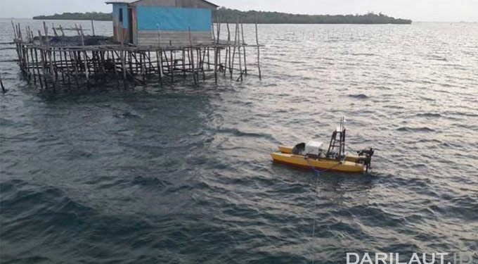Drone Catamaran Pemantau Ekosistem Pesisir