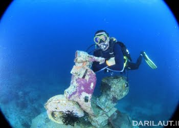 Keren, Bervespa Ria sambil Menyelam di Laut Pohuwato