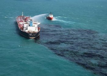 Banyak Kasus Tumpahan Minyak dan Tabrakan Terumbu Karang di Indonesia