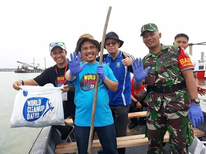 World CleanUp Day, aksi bersih sampah di Kepulauan Riau, (15/9). FOTO: DOK. ISTIMEWA