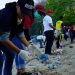 Gerakan Bersih Pantai di Labuan Bajo