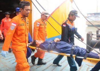 Korban selamat kapal terbakar