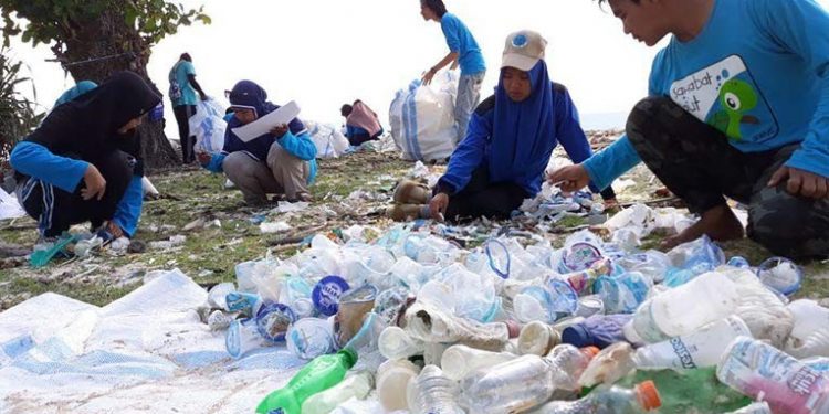 Sampah plastik