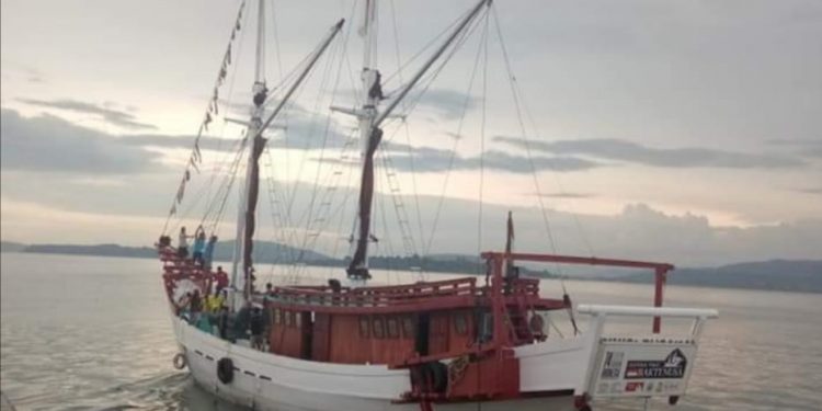 Ekspedisi pinisi