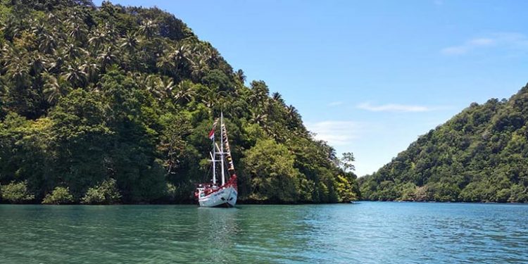 KLM Pinisi Pusaka Indonesia