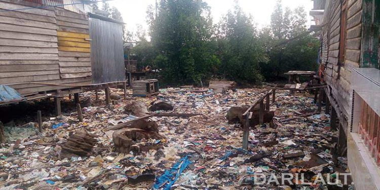 Banyak Sampah Plastik di Pesisir Nunukan, Perbatasan Indonesia – Malaysia