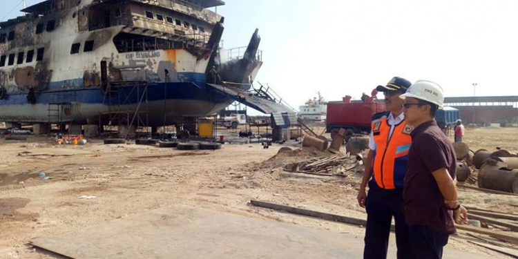 Kemenhub Prihatin Terbakarnya KMP Sembilang Saat Docking