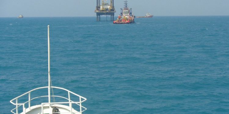 Oil boom 8.605 Meter untuk Halau Tumpahan Minyak