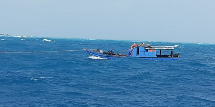 Kapal Sumber Anugerah Alami Kebocoran di Perairan Natuna, Semua Penumpang Selamat