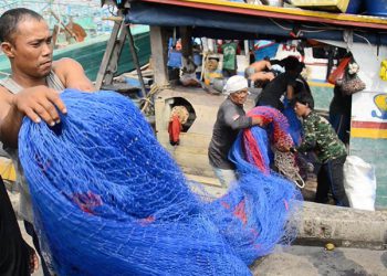 102 Kapal Ikan Ganti Jaring Trawl dengan Alat Tangkap yang Ramah Lingkungan