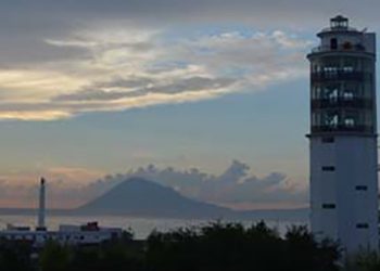 Sejarah Menara Suar di Indonesia