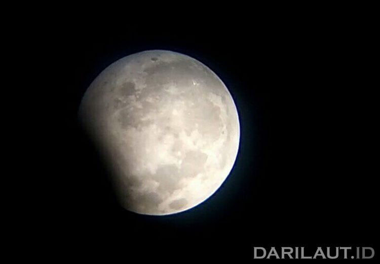 Gerhana Bulan Sebagian. FOTO: DARILAUT.ID