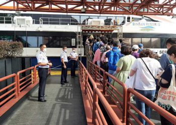 Cegah Virus Corona, Semua Penumpang di Pelabuhan Bintan Diperiksa