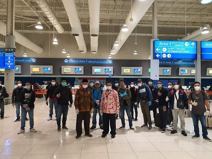 204 ABK Indonesia diberangkatkan dari Bandara Internasional Dubai,  Uni Emirat Arab, Kamis (16/4), FOTO: KEMLU