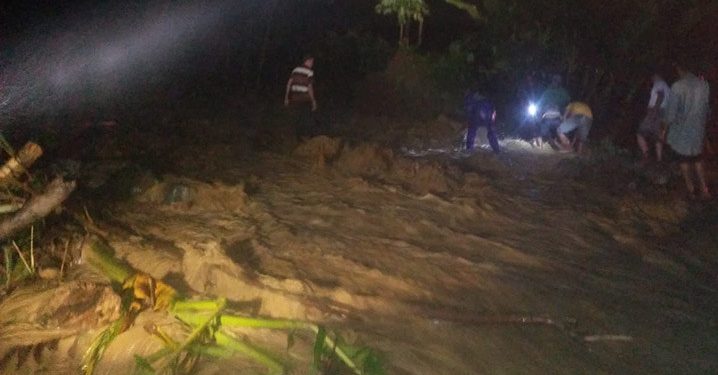 Banjir di Tanggamus, 8 Eskavator Bersihkan Material Lumpur