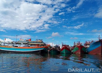 Kapal di Pelabuhan Perikanan Poumako, Kabupaten Mimika. FOTO: DARILAUT.ID