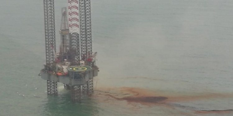 Kecelakaan Laut Berakibat Tumpahan Minyak yang Dapat Mencemari Lingkungan