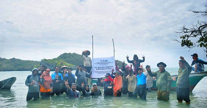 Transplantasi Karang di TN Wakatobi