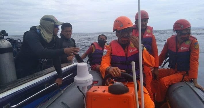 Peneliti Pola Gerak Hiu yang Hilang Perairan Gili Tepekong Belum Ditemukan