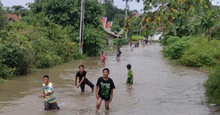 Banjir Melanda Banyumas dan Prabumulih