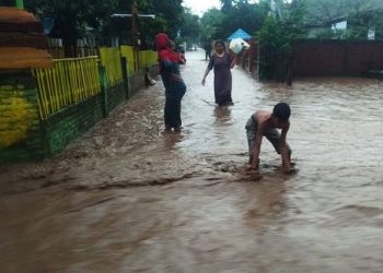 Banjir di Kabupaten Bima, NTB, Selasa (5/1). FOTO: BPBD Bima/BNPB