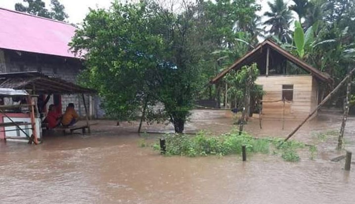 Banjir di Kabupaten Halmahera Utara, Sabtu (16/1). FOTO: bPBD Kabupaten Halmahera Utara/BNPB