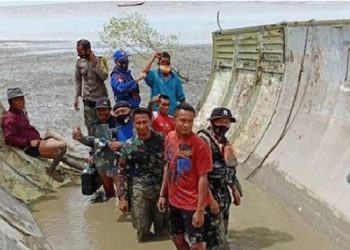 Benda Mirip Badan Pesawat Ditemukan di Teluk Ranggau