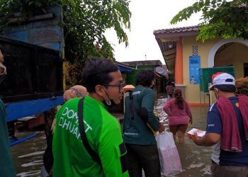 Dompet Dhuafa Distribusi Logistik Bagi Korban Banjir di Semarang