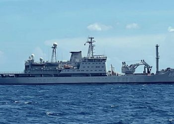 Kapal Angkatan Laut China Dukung Evakuasi KRI Naggala-402