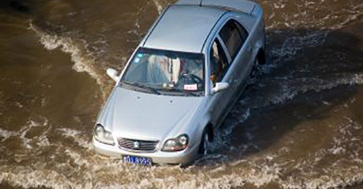 Banjir Dahsyat Melanda China, Cuaca Buruk di Iran Menewaskan 8 Orang