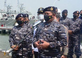 Ekspedisi Jala Citra I Aurora TNI Angkatan Laut Bersama Peneliti Nasional