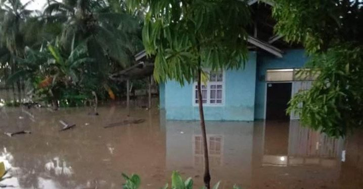 Banjir di Bolaang Mongondow, Angin Kencang Merusak Puluhan Rumah di Lombok Tengah