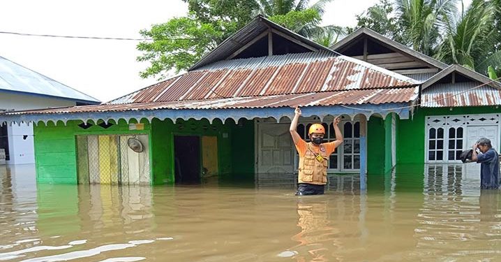 Baniir Melanda Kabupaten Gorontalo, Sintang dan Pulau Buru