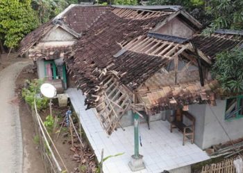 Salah satu rumah yang terdampak gempa M 6,6 di Banten. FOTO: BNPB