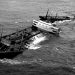 Kapal Torrey Canyon tenggelam di lepas pantai Inggris Raya pada tahun 1967 menggembleng upaya untuk mencegah tumpahan minyak. Foto: PA/ Reuters Connect/UNEP.ORG