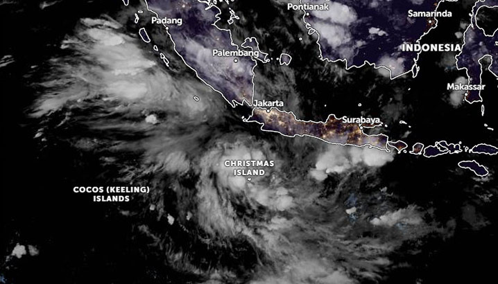 Bibit Siklon Tropis 98S di Samudra Hindia. GAMBAR: ZOOM.EARTH