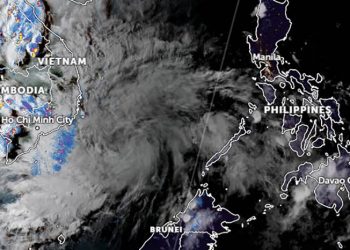 Bibit siklon tropis 98W di Laut Cina Selatan, Kamis (28/4). GAMBAR: ZOOM.EARTH