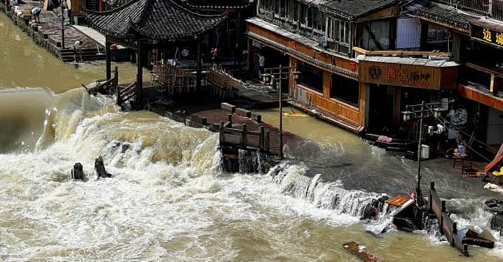 Banjir di China, 17 Orang Tewas dan Ratusan Ribu Mengungsi