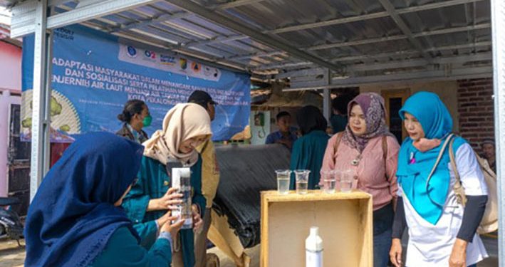 Mahasiswa ITB Membuat Alat Desalinasi dan Filtrasi Air Laut di Kota Pekalongan