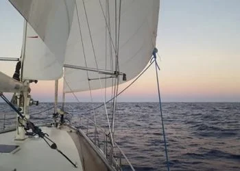 Dengan Foto, Milky Seas Samudra Hindia di Selatan Pulau Jawa Mulai Terungkap