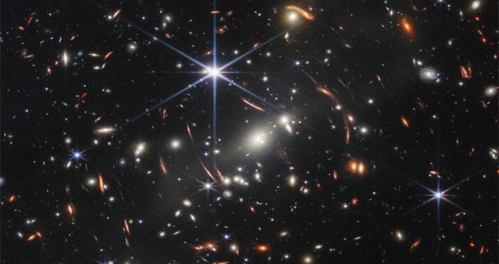 Gambar Pertama First Deep Field Webb