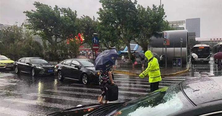 Topan Muifa Mendarat di Shanghai
